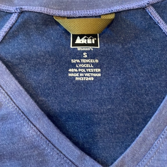 REI exercise yoga T-shirt size S - Picture 3 of 7